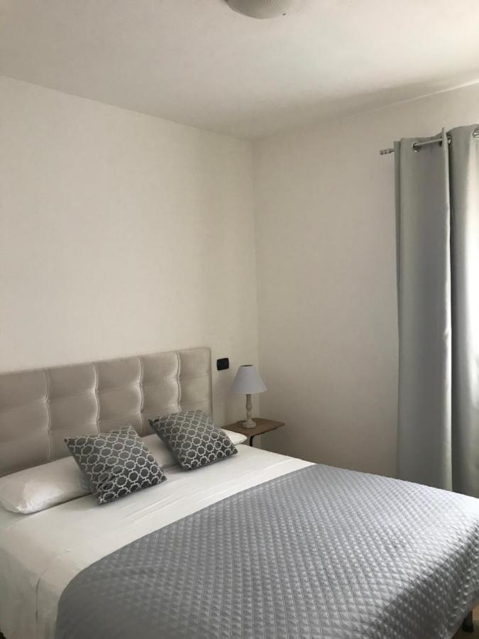 Monis Hogar Lägenhet Arzachena Exteriör bild